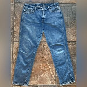 Old Navy Women High-Rise Vintage Slim jeans.